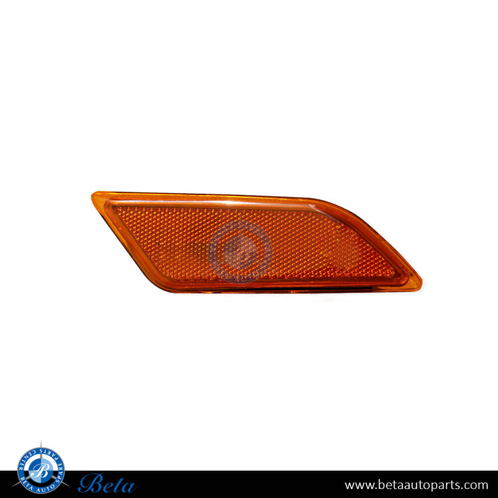 Right Side Front Bumper Reflector for Mercedes C-Class W204 2011-2014 models, Part Number 2049067401 Right Side Front Bumper Reflector for Mercedes C-Class W204 2011-2014 models, Part Number 2049067401